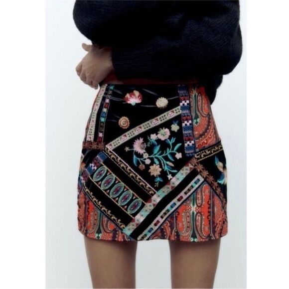 Zara Dresses & Skirts - Zara velvet embroidered mini skirt black patchwork size small